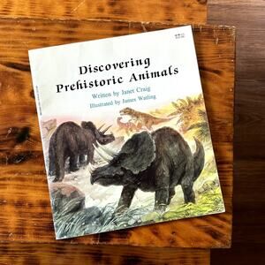 Vintage 1990 Discovering Prehistoric Animals Paperback Book